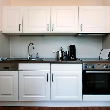 Apartmenthaus 03 *